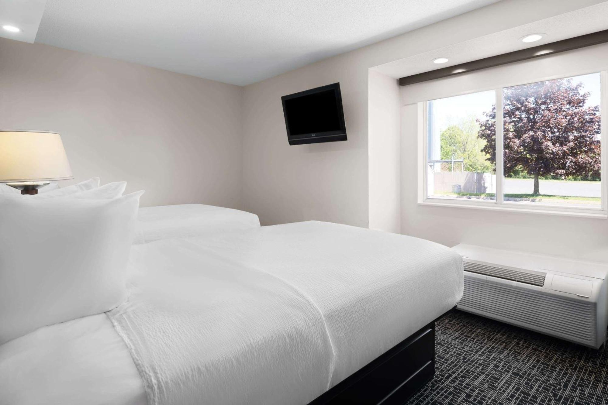 Baymont By Wyndham Boardman Hotell Exteriör bild
